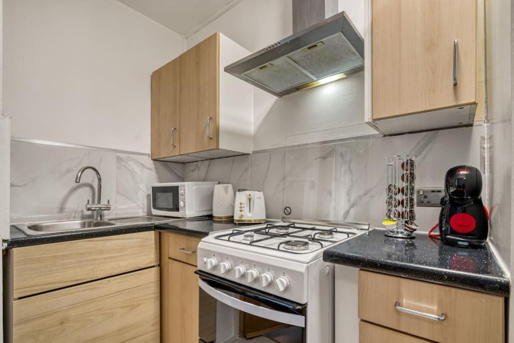 Cosy 2Br Retreat Near Paddington Station Apartamento Londres Exterior foto