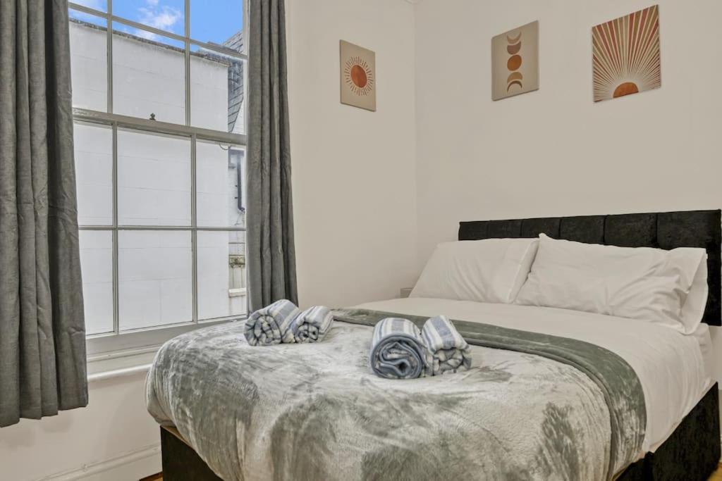Cosy 2Br Retreat Near Paddington Station Apartamento Londres Exterior foto